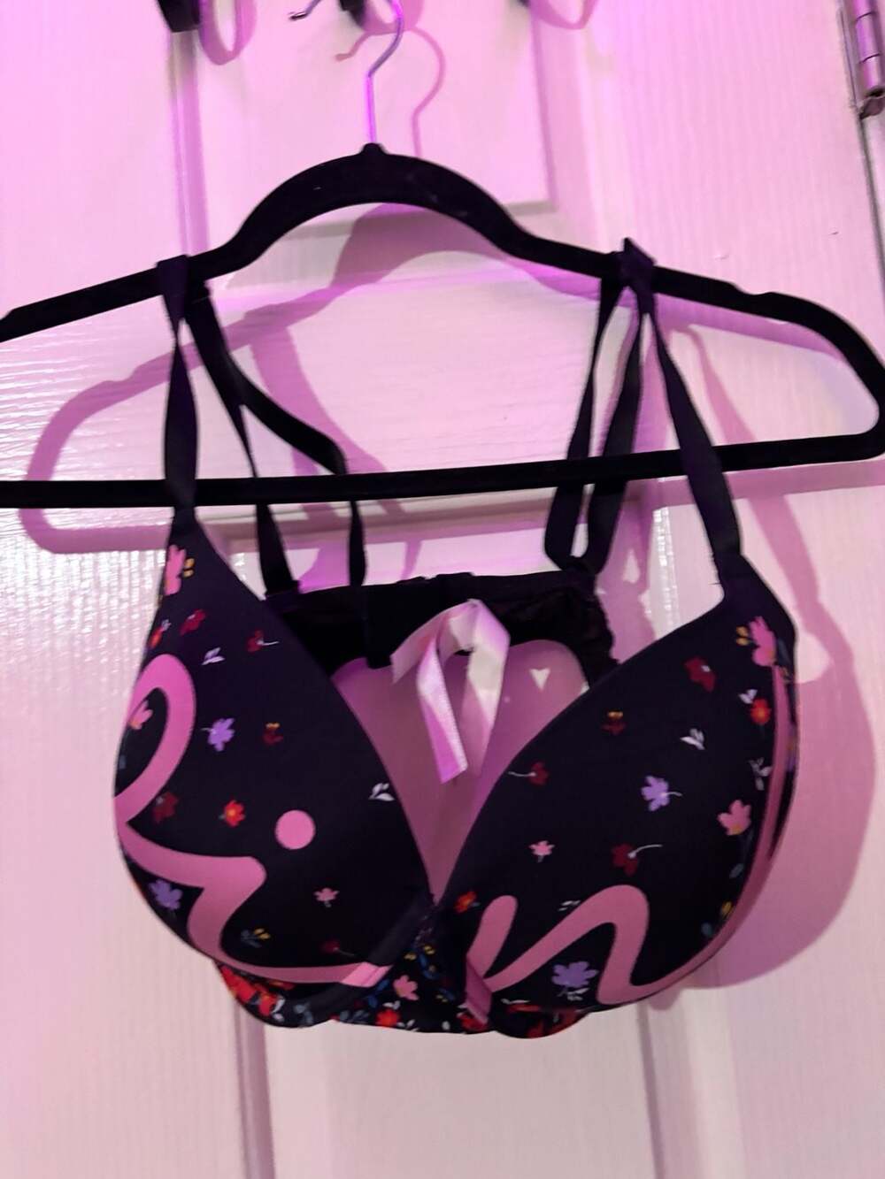 Victoria's Secret Pink Push Up Bra Size 34DD Black Floral